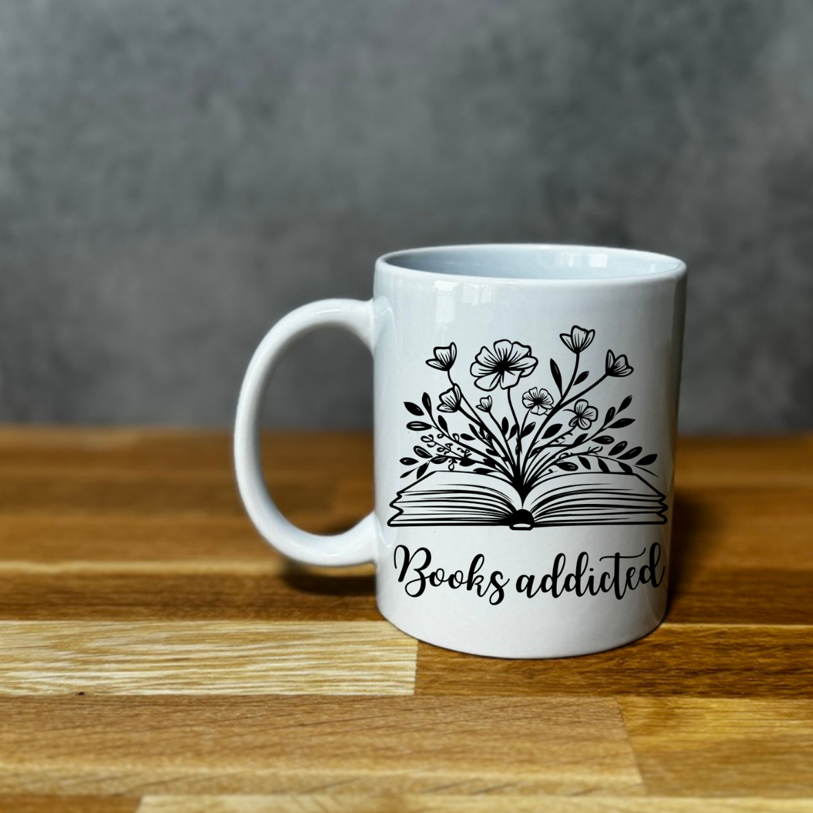 hrnek pro knihomoly books_addicted
